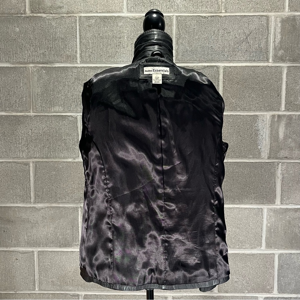 Women’s Modern Essentials leather jacket. - Picture 8 of 13
